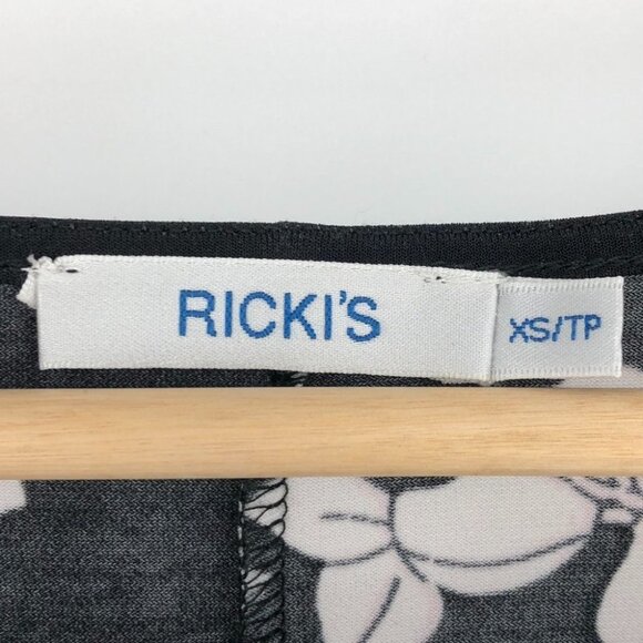 Rickis Black floral Kimono style half sleeve side knot boatneck  blouse XS - Picture 7 of 16